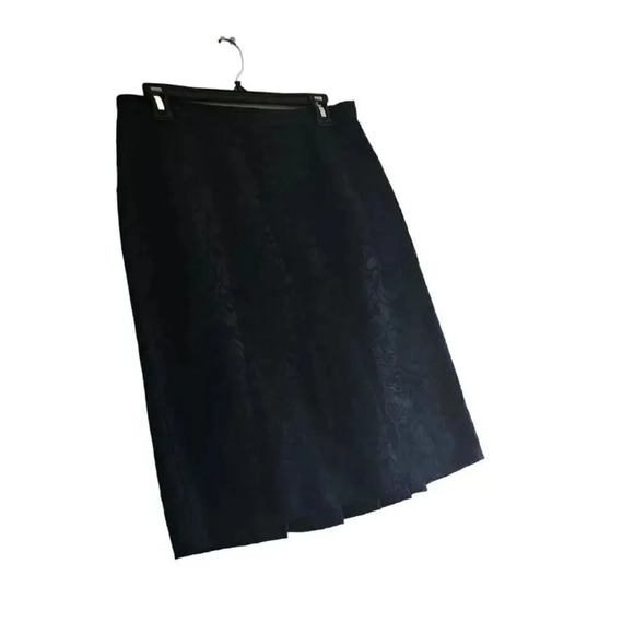 Charles Nolan Short Skirt Womens Size 8 Navy Embossed Floral Pleated Side Zipper - Picture 4 of 7